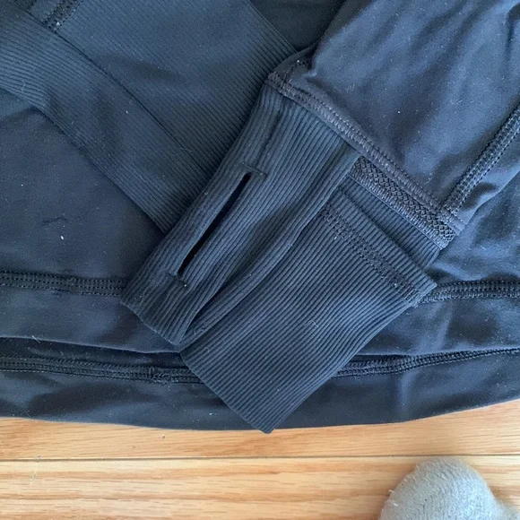 Lululemon half zip - Picture 2 of 4